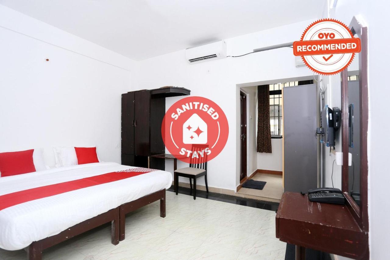 Oyo Flagship Kaveri Tourist Home Guruvāyūr Zewnętrze zdjęcie