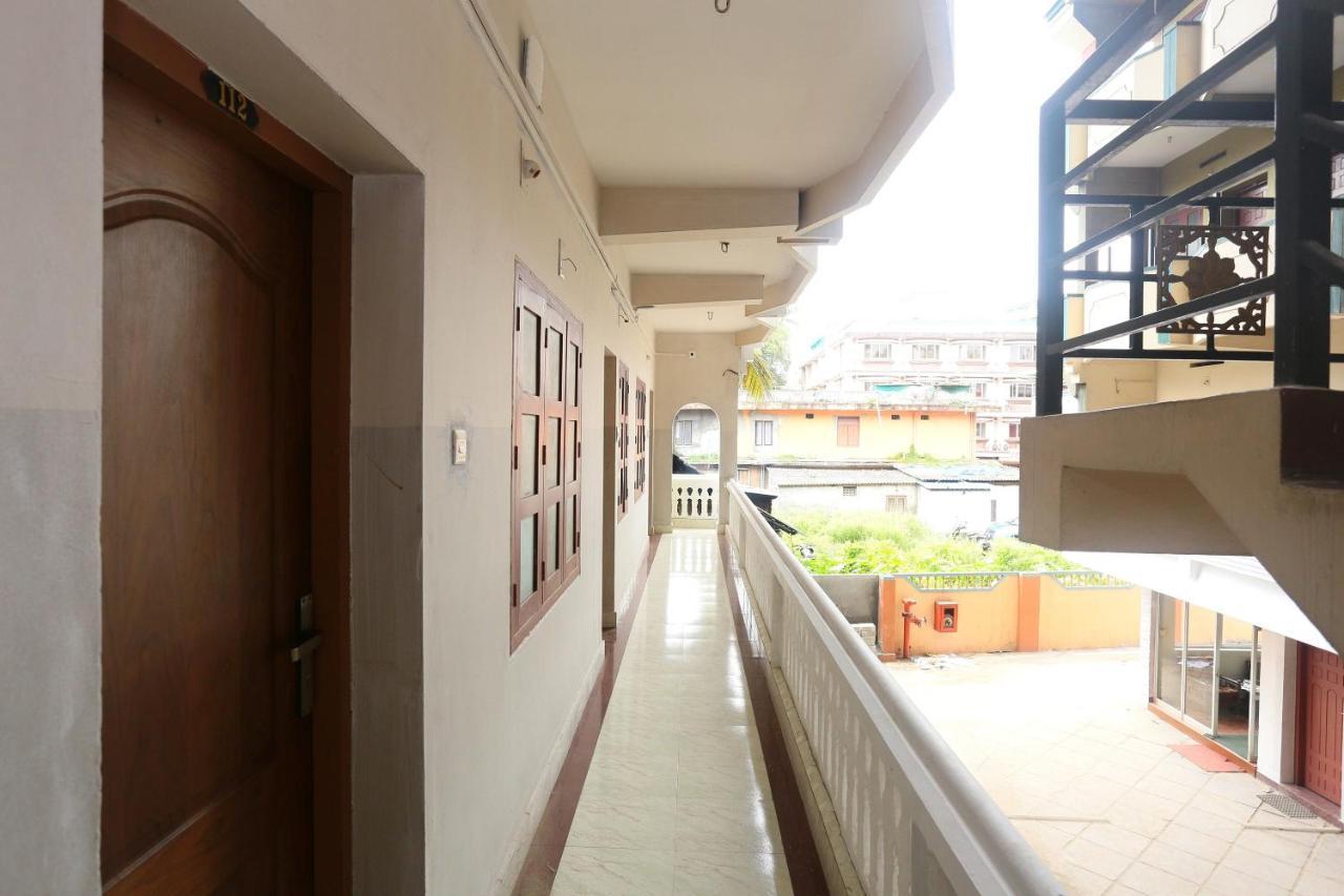 Oyo Flagship Kaveri Tourist Home Guruvāyūr Zewnętrze zdjęcie