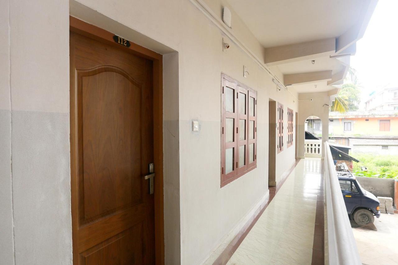 Oyo Flagship Kaveri Tourist Home Guruvāyūr Zewnętrze zdjęcie